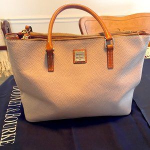 Dooney&Bourke Bag